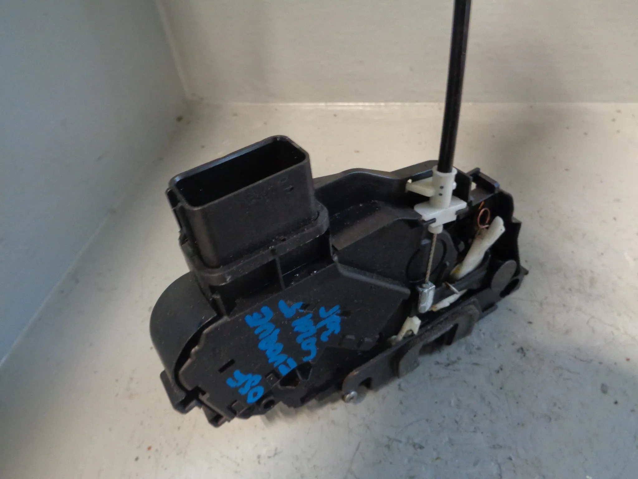 Discovery 2 Cup Holders Ashtray Assembly Black Land Rover 1998 to 2004 R19034